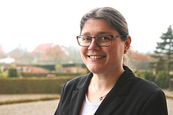 Gravermedhjælper Kathrine Balleby